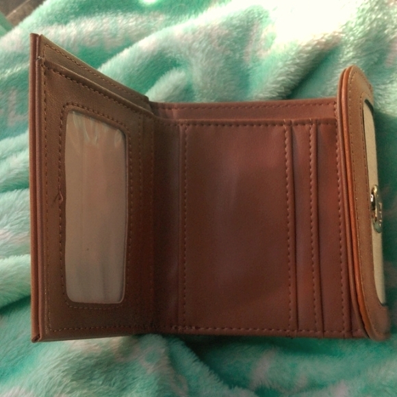 NWT Jennifer Moore Canvas Trifold Wallet - Picture 2 of 8